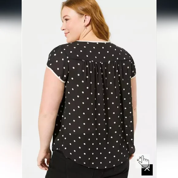 Torrid Black Polka Dot Cap Sleeve Blouse with White Trim, size 2 - Picture 3 of 9